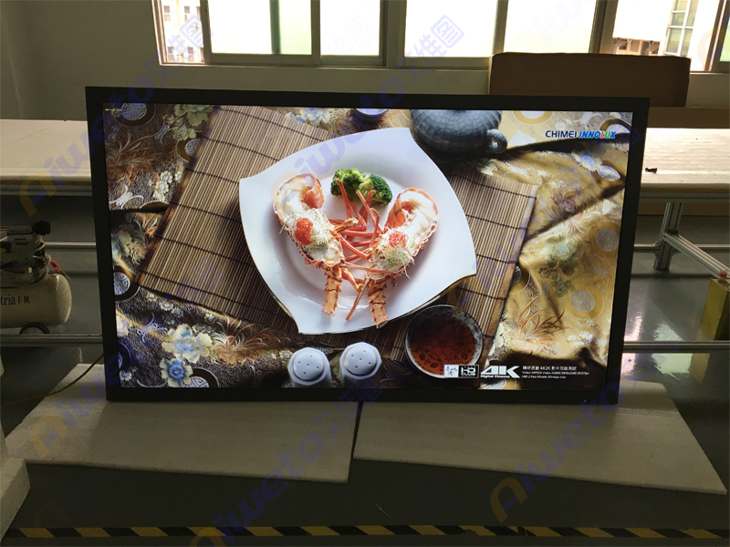 12臺84寸高清液晶顯示屏應用北京某家具公司展廳